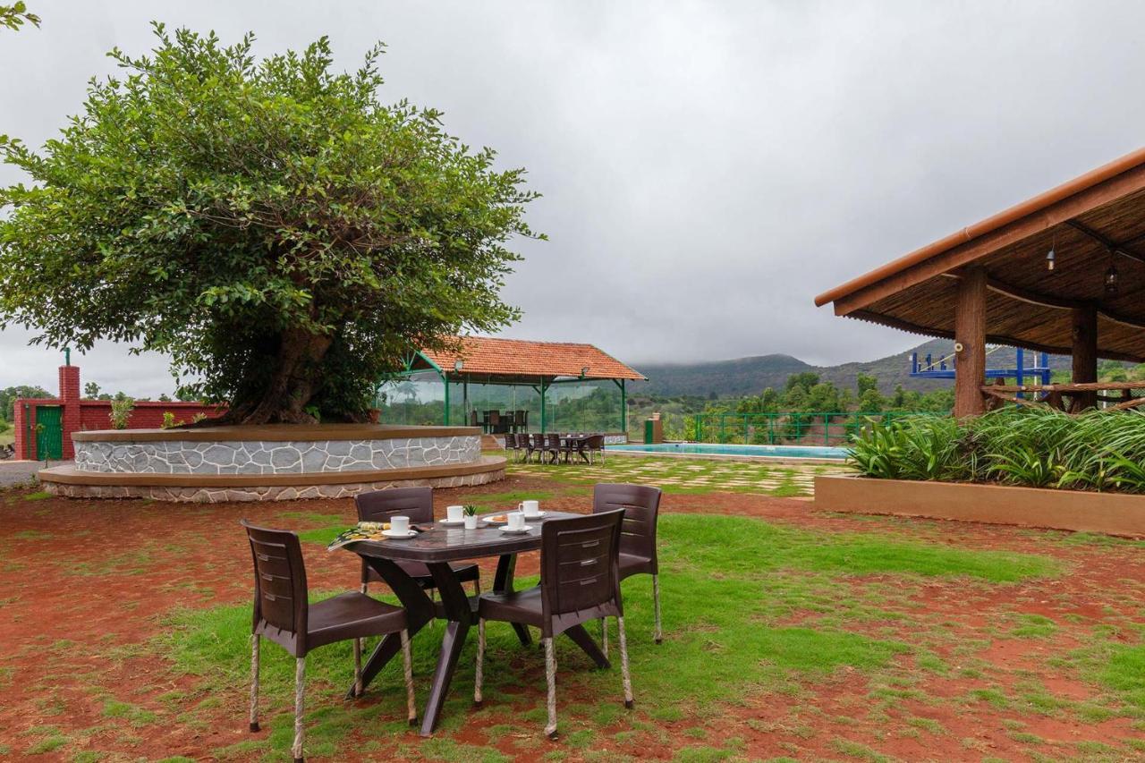 Stayvista's Ficus Farms: Mountain-View Retreat with Rustic Charm & Entertainment Igatpuri Exterior photo