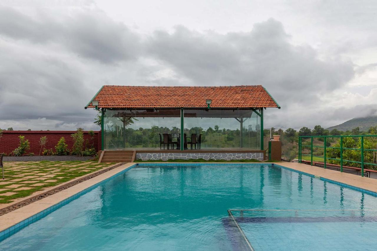 Stayvista's Ficus Farms: Mountain-View Retreat with Rustic Charm & Entertainment Igatpuri Exterior photo